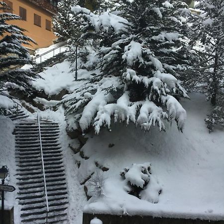 Apartamentos Solneu Baqueira Beret Bagian luar foto