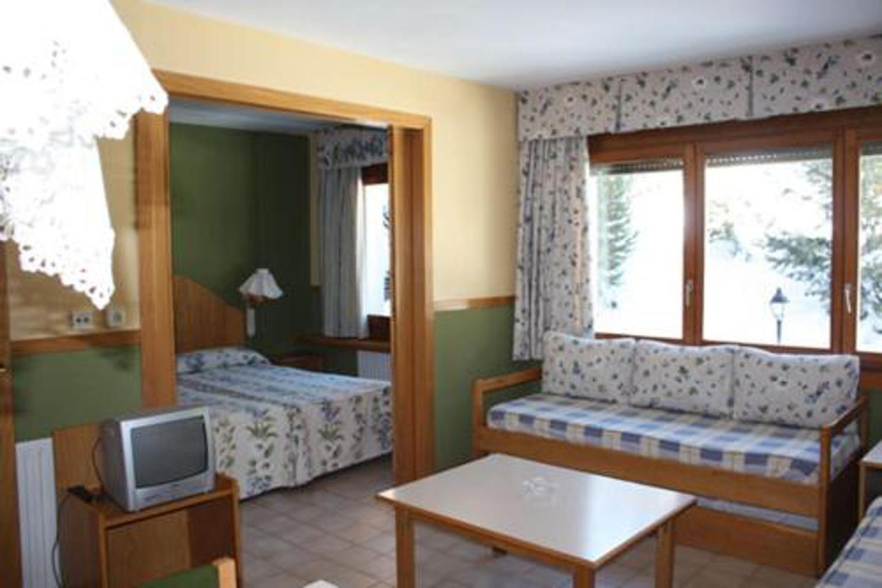 Apartamentos Solneu Baqueira Beret Bagian luar foto