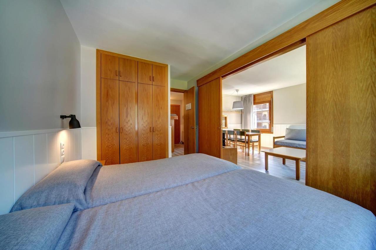 Apartamentos Solneu Baqueira Beret Bagian luar foto