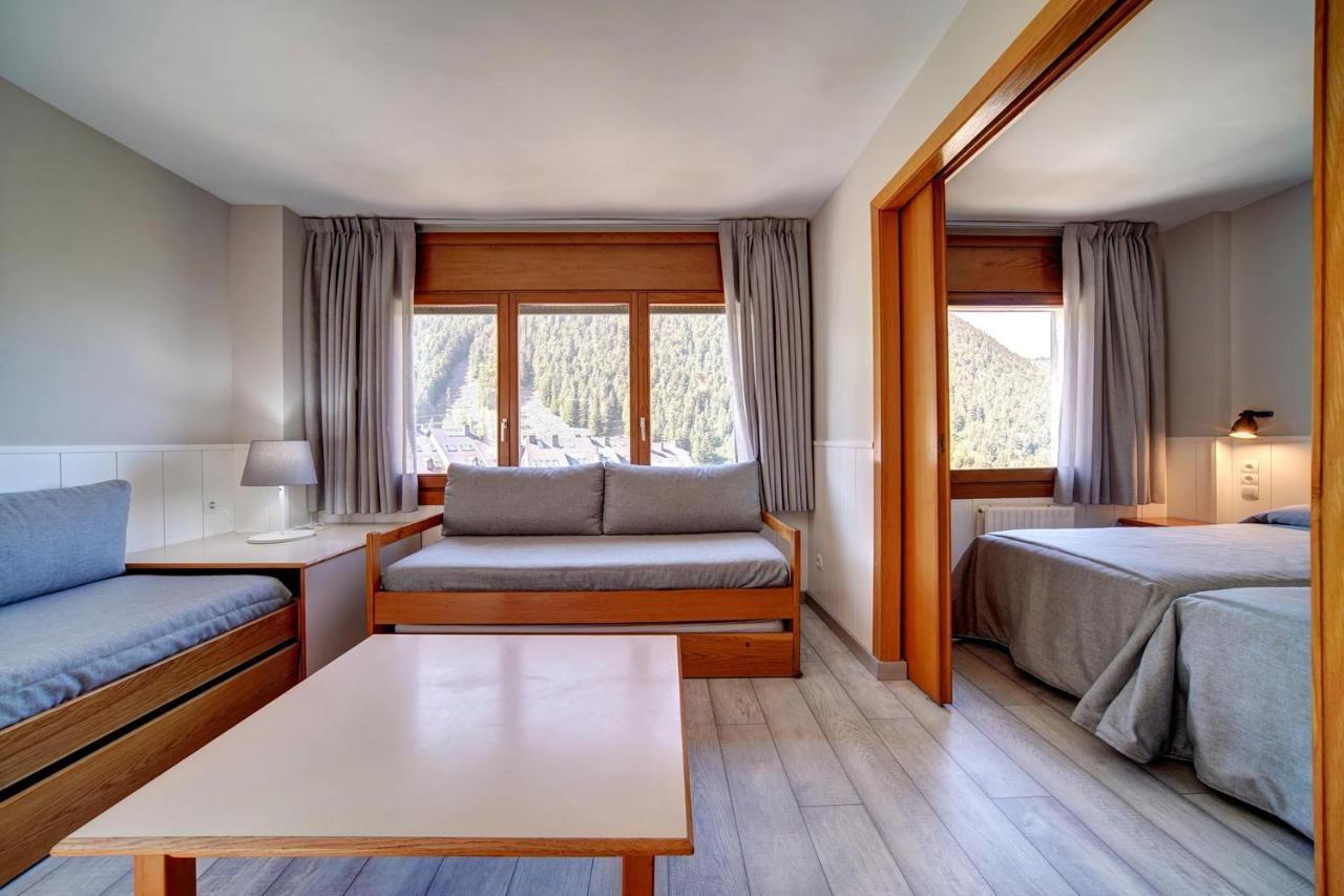 Apartamentos Solneu Baqueira Beret Bagian luar foto