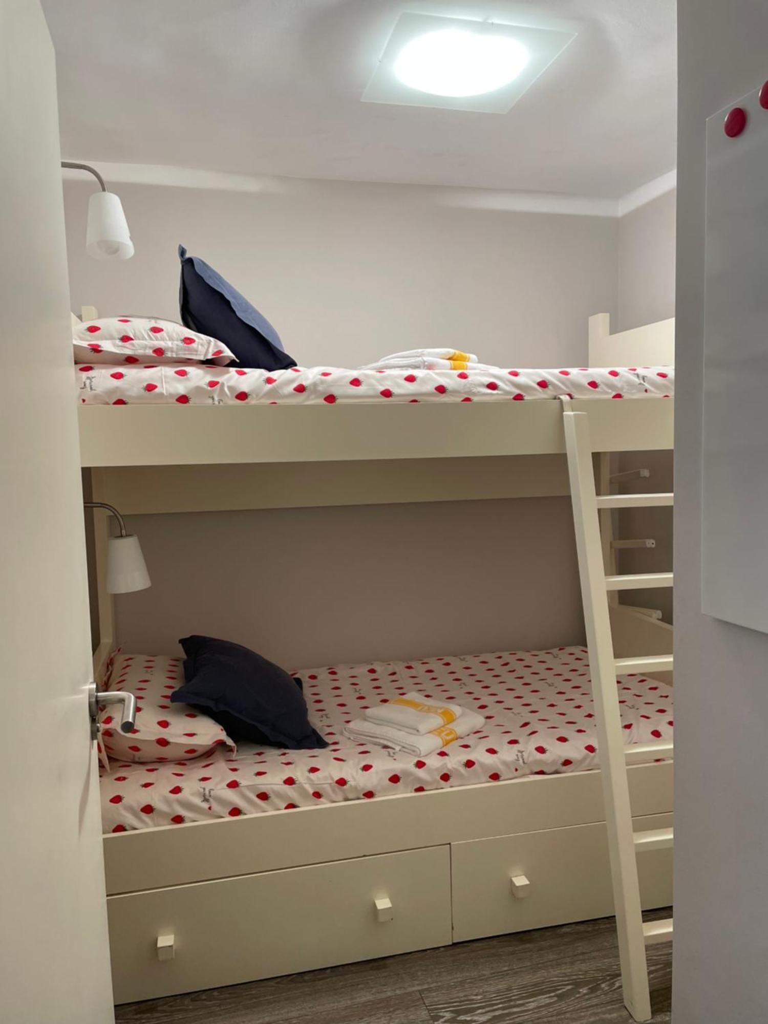 Apartamentos Solneu Baqueira Beret Bagian luar foto